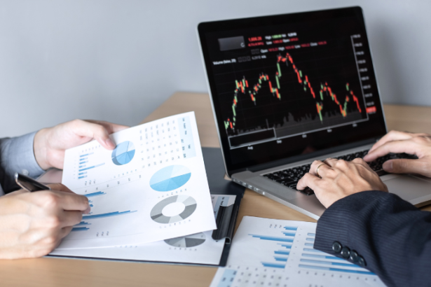 Rodrigo Balassiano destaca os principais desafios contratuais na estruturação de fundos baseados em cessões futuras.