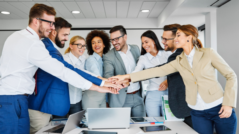 Alfredo Moreira Filho analisa como formar times confiáveis por meio de critérios claros, confiança mútua e alinhamento de valores.