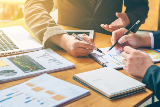 O futuro dos negócios e as transformações atuais destacados por Andre de Barros Faria.