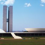 Suspensão de Mandato de Deputados em Ocupação do Plenário: Relator Eleva Tensão Política e Reforça Debate sobre Limites Parlamentares