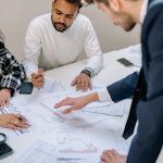 De assistentes a executores: como os agentes de IA mudam a rotina das empresas em 2026