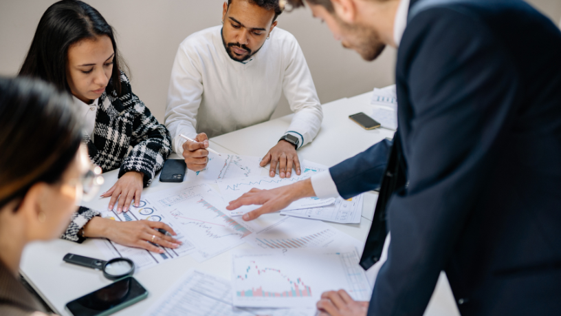 De assistentes a executores: como os agentes de IA mudam a rotina das empresas em 2026