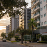 Edifícios residenciais em Mongaguá, no litoral de São Paulo, representando as novas regras municipais para condomínios